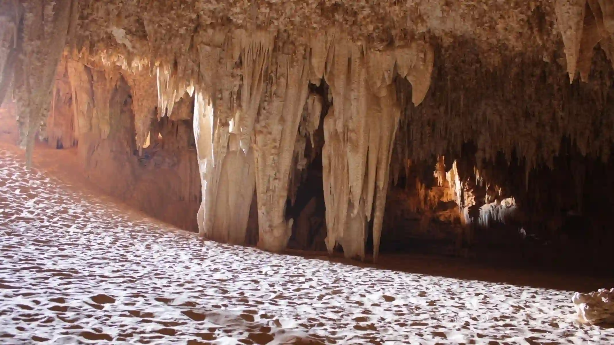 Djara Cave Farafra Oasis, Egypt Travel Booking